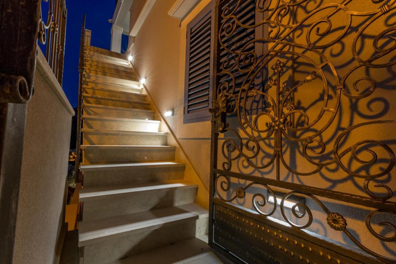 Villa Capitis In The Center Hvar Town Kültér fotó