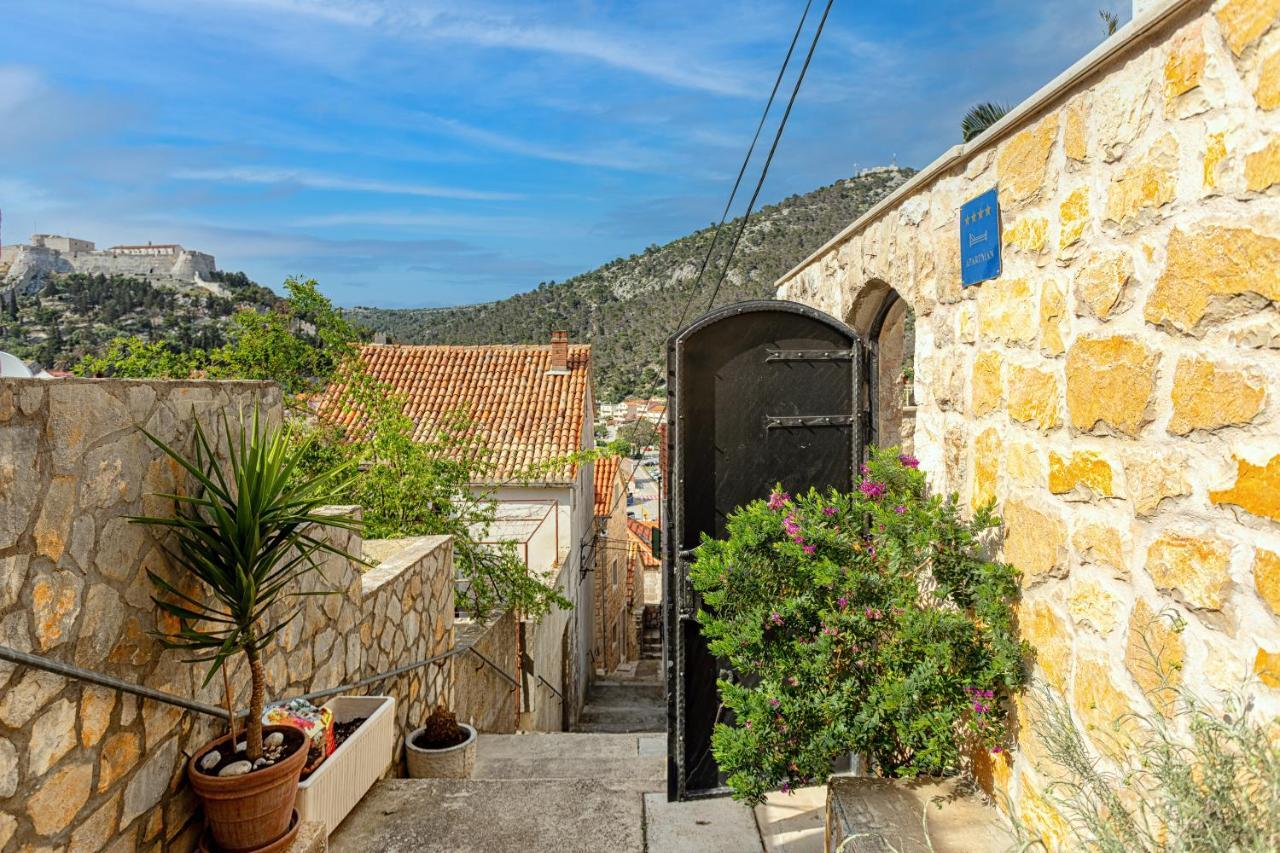 Villa Capitis In The Center Hvar Town Kültér fotó